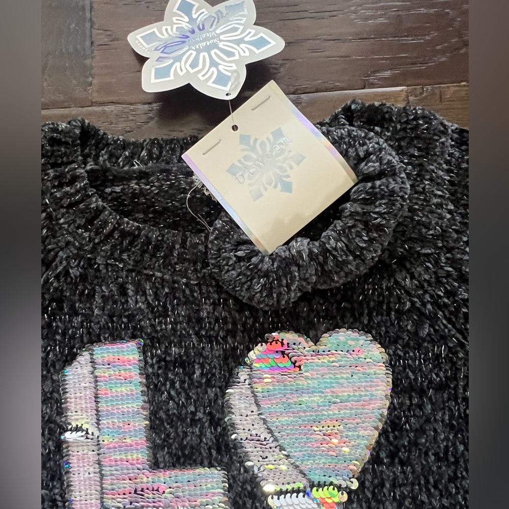 New Sweater with Matching Scrunchie - Picture 5 of 6